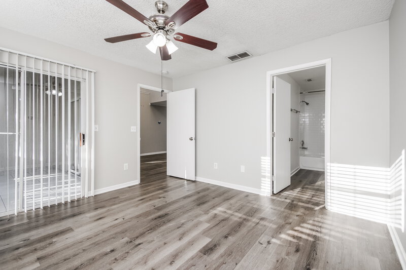 1,885/Mo, 2202 Cypress Knee Loop Kissimmee, FL 34743 Main Bedroom View 2