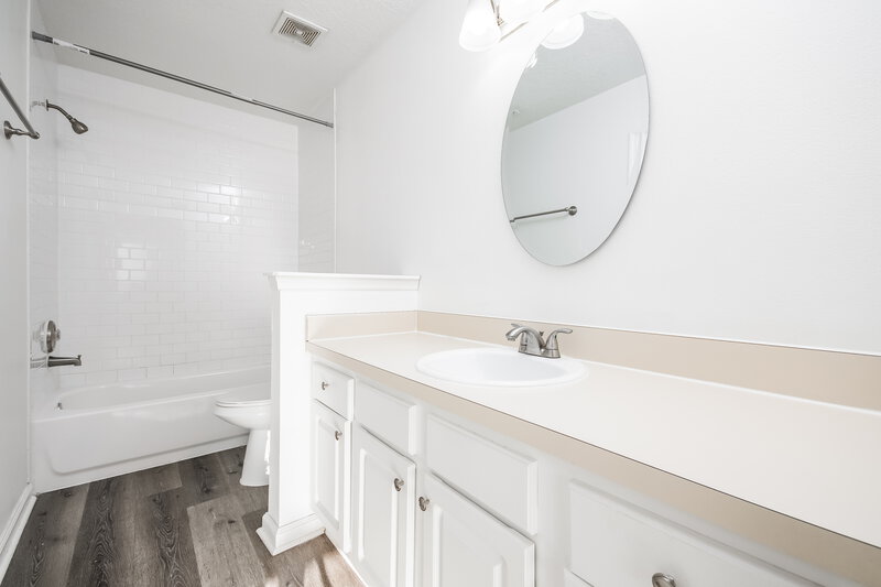 1,885/Mo, 2202 Cypress Knee Loop Kissimmee, FL 34743 Main Bathroom View