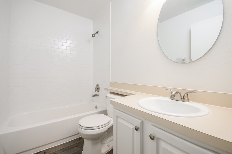 1,885/Mo, 2202 Cypress Knee Loop Kissimmee, FL 34743 Bathroom View 2