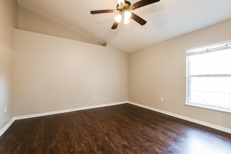 2,340/Mo, 936 Welch Hill Circle Apopka, FL 32712 Main Bedroom View 2