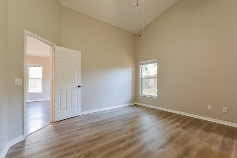 2,460/Mo, 1033 Shale Trail Street Apopka, FL 32703 Main Bedroom View 2