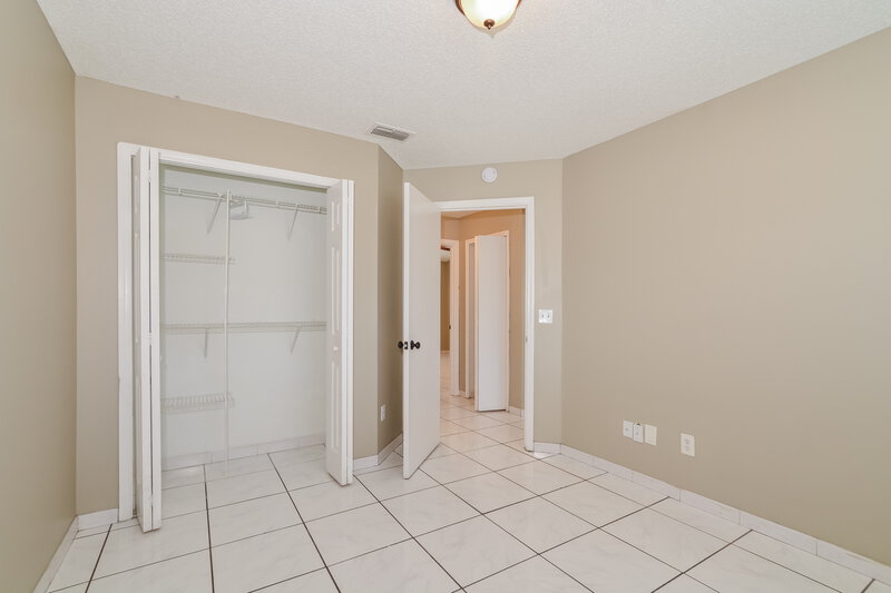 2,295/Mo, 5070 Red Bay Drive Orlando, FL 32829 Bedroom View 3