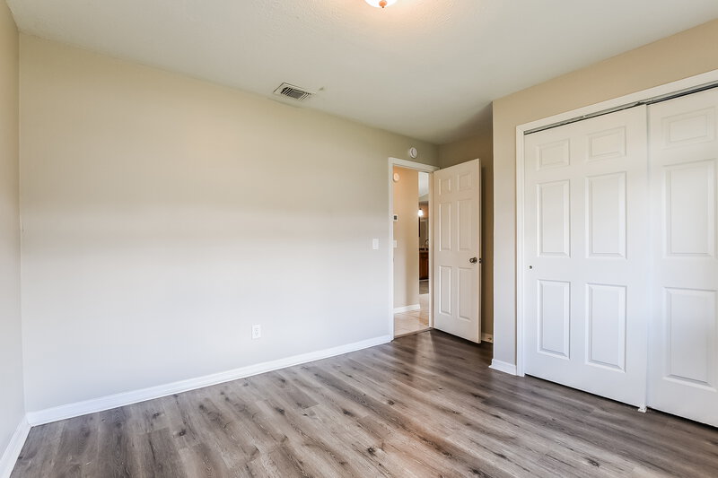 2,210/Mo, 724 Iowa Woods Cir E Orlando, FL 32824 Bedroom View 2