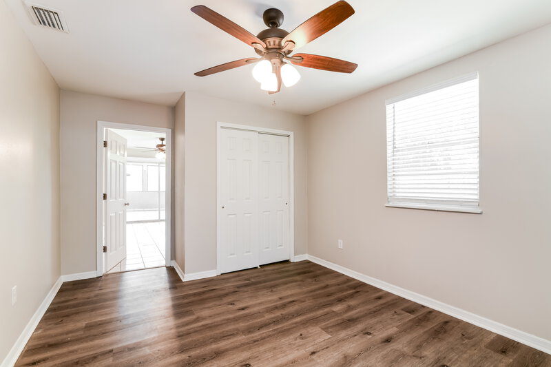 2,225/Mo, 724 Iowa Woods Cir E Orlando, FL 32824 Bedroom View 3