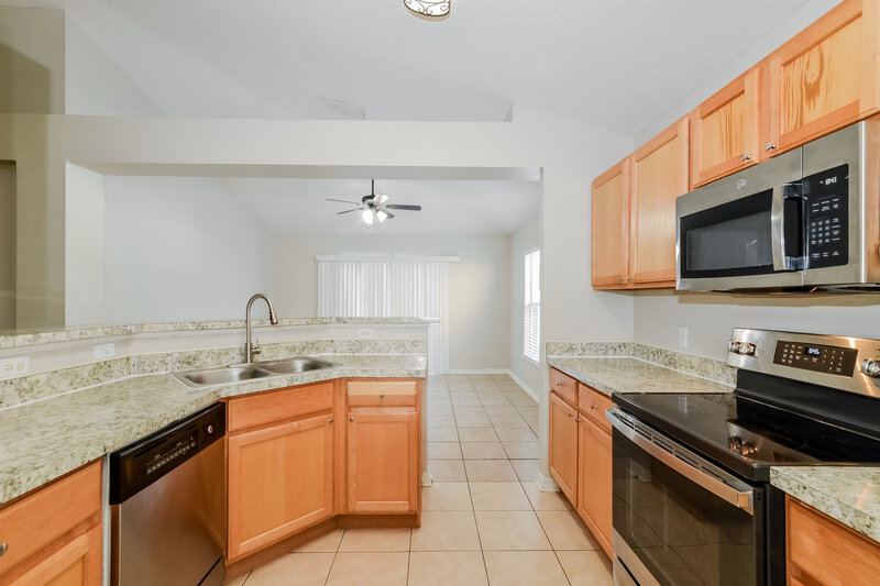 1,965/Mo, 4650 Salamander Street Saint Cloud, FL 34772 Kitchen View 2