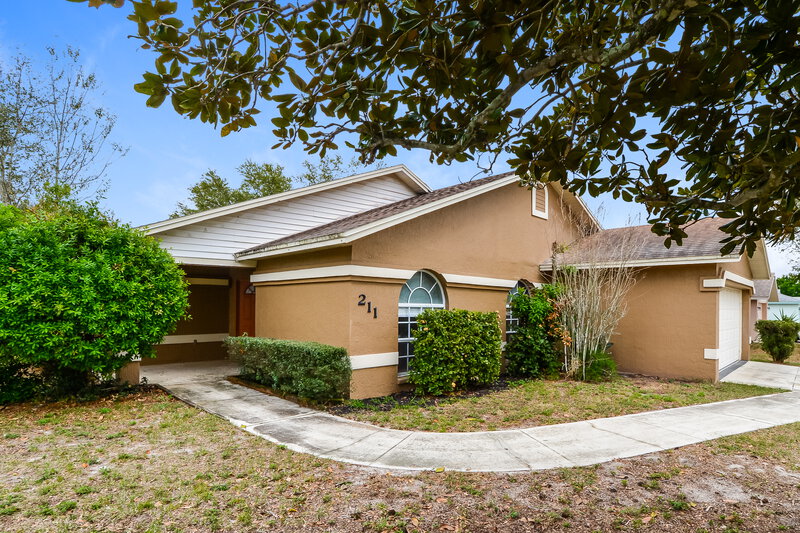 1,970/Mo, 211 Kingshill Court SE Winter Haven, FL 33884 Front View