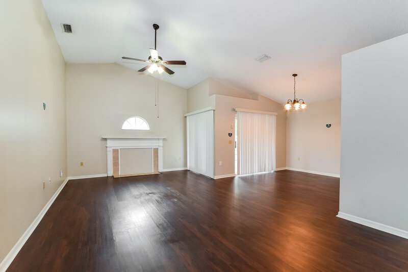 1,970/Mo, 211 Kingshill Court SE Winter Haven, FL 33884 Living Room View