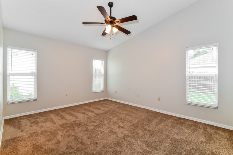 1,970/Mo, 211 Kingshill Court SE Winter Haven, FL 33884 Main Bedroom View 2