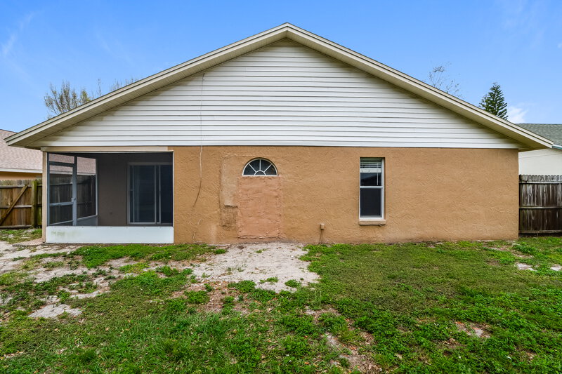 1,970/Mo, 211 Kingshill Court SE Winter Haven, FL 33884 Rear View