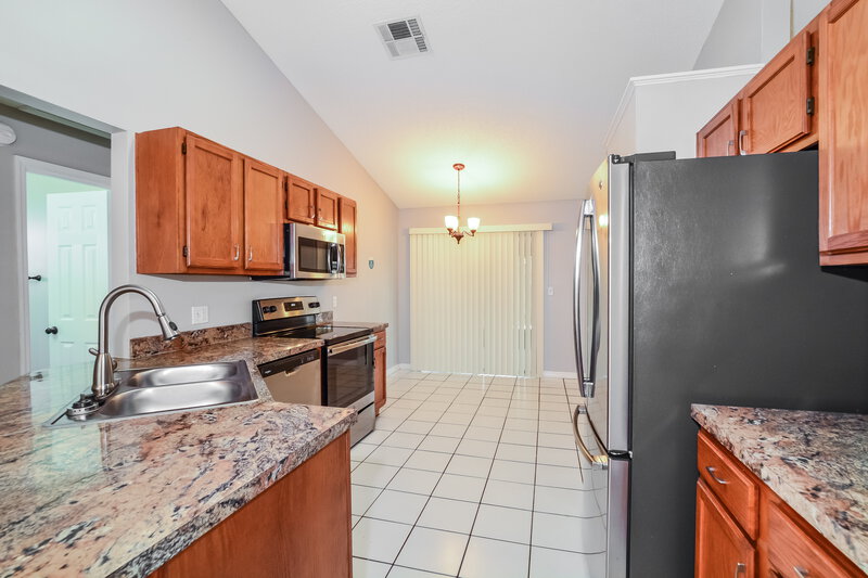 2,195/Mo, 2929 Mill Run Boulevard Kissimmee, FL 34744 Kitchen View