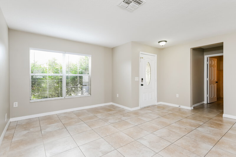 2,475/Mo, 4705 Willoughby St Kissimmee, FL 34758 Living Room View