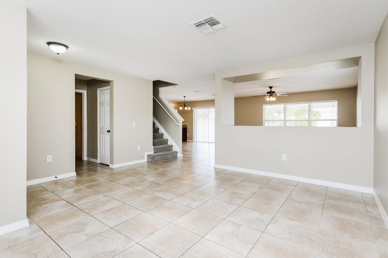 2,475/Mo, 4705 Willoughby St Kissimmee, FL 34758 Living Room View 2