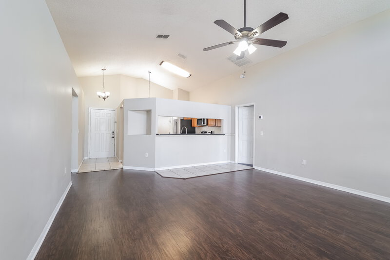 2,185/Mo, 931 Rivecon Ave Orlando, FL 32825 Living Room View