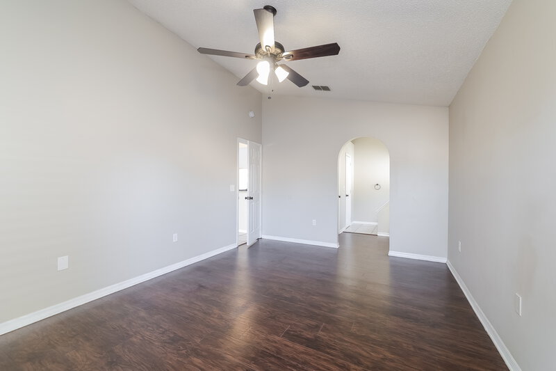 2,185/Mo, 931 Rivecon Ave Orlando, FL 32825 Main Bedroom View 2