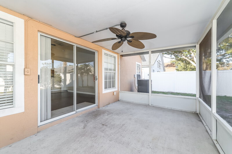 2,185/Mo, 931 Rivecon Ave Orlando, FL 32825 Screen Porch View
