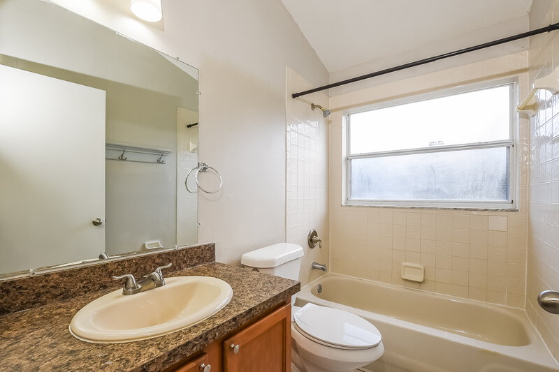 2,095/Mo, 593 Brightview Drive Lake Mary, FL 32746 Bathroom View