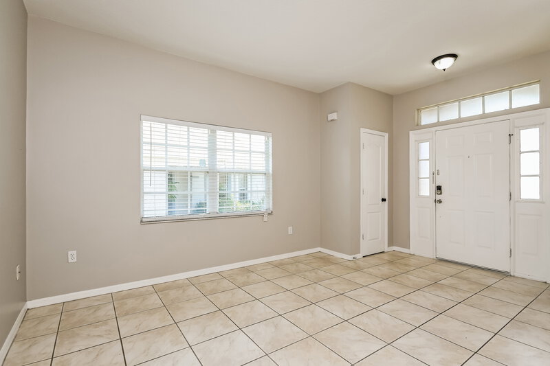 1,950/Mo, 112 Glenwood Boulevard Davenport, FL 33897 Living Room View