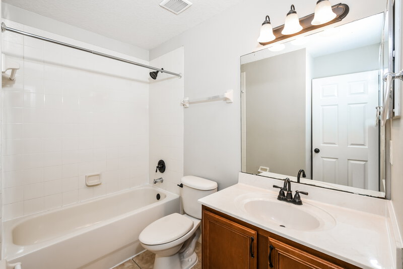 2,175/Mo, 2649 Eagle Canyon Dr N Kissimmee, FL 34746 Bathroom View
