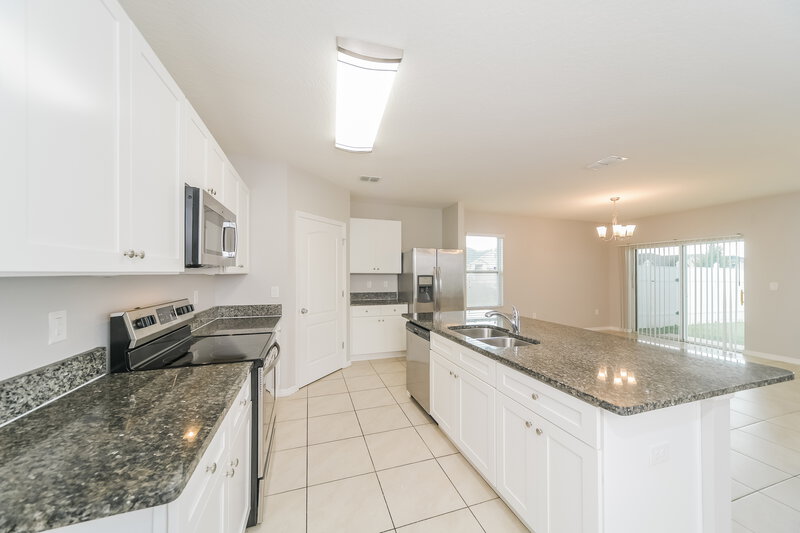 2,400/Mo, 1883 Green Dragon Drive Saint Cloud, FL 34771 Kitchen View 2