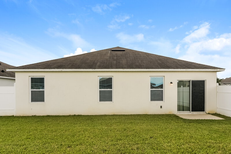 2,400/Mo, 1883 Green Dragon Drive Saint Cloud, FL 34771 Rear View