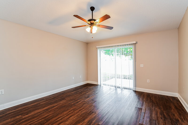 1,900/Mo, 308 Flint Street Haines City, FL 33844 Living Room View 2
