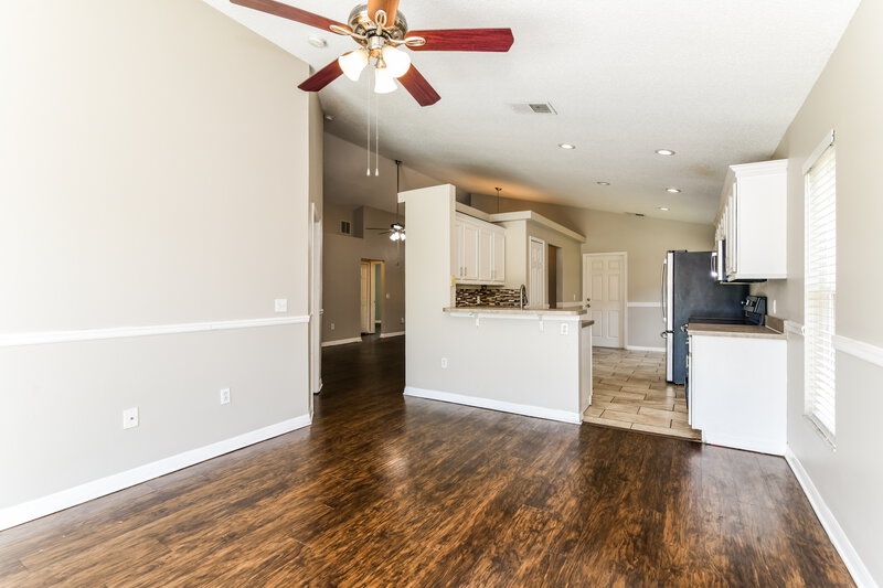 2,070/Mo, 1129 Pinedale Drive Davenport, FL 33897 Dining Room View 2