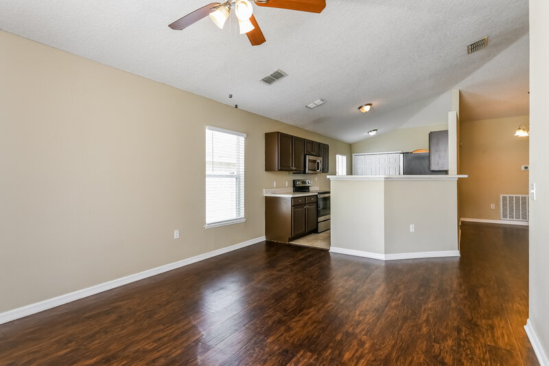 1,885/Mo, 448 Hammerstone Ave Haines City, FL 33844 Living Room View 3