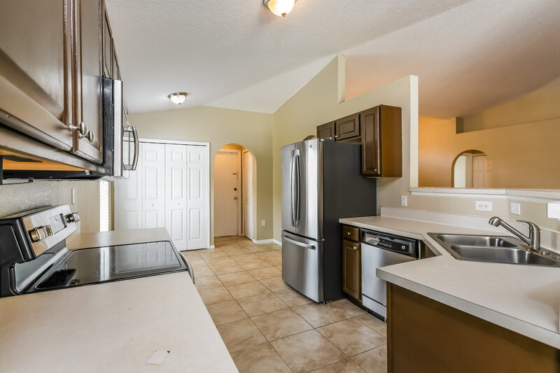 1,885/Mo, 448 Hammerstone Ave Haines City, FL 33844 Kitchen View