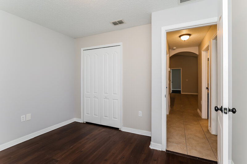 2,250/Mo, 2117 The Oaks Boulevard Kissimmee, FL 34746 Bedroom View 2