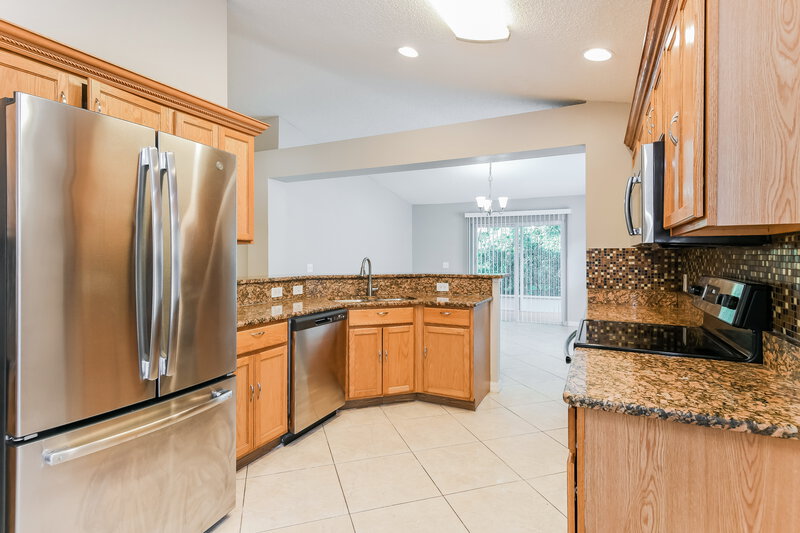 3,290/Mo, 2989 Elbib Drive Saint Cloud, FL 34772 Kitchen View 2