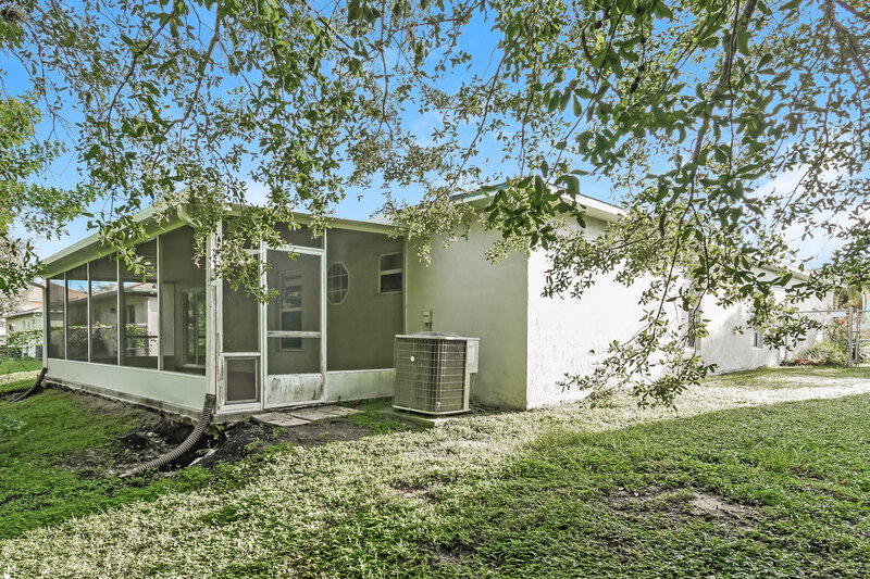 3,290/Mo, 2989 Elbib Drive Saint Cloud, FL 34772 Rear View