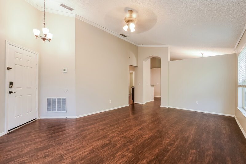 2,600/Mo, 1932 Wiregrass Court Orlando, FL 32826 Living Room View 2