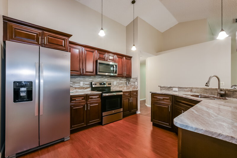 2,600/Mo, 1932 Wiregrass Court Orlando, FL 32826 Kitchen View