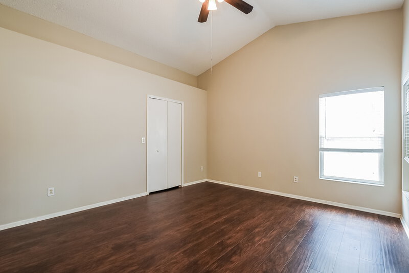 2,600/Mo, 1932 Wiregrass Court Orlando, FL 32826 Main Bedroom View