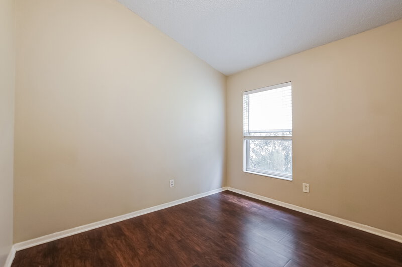 2,600/Mo, 1932 Wiregrass Court Orlando, FL 32826 Bedroom View 3