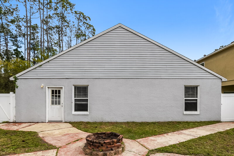 2,600/Mo, 1932 Wiregrass Court Orlando, FL 32826 Rear View