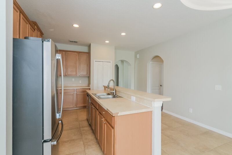 2,230/Mo, 2606 Corsini Lane Kissimmee, FL 34746 Kitchen View 2