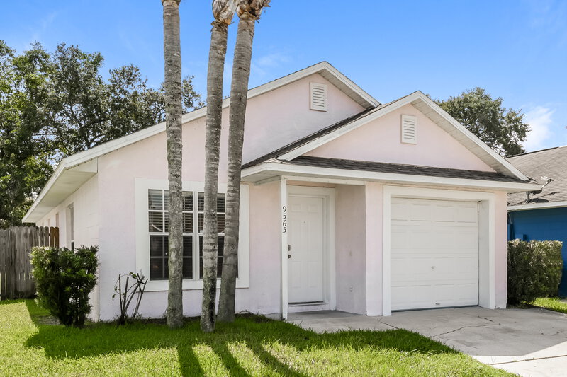 2,155/Mo, 9565 Violet Drive Orlando, FL 32824 Front View