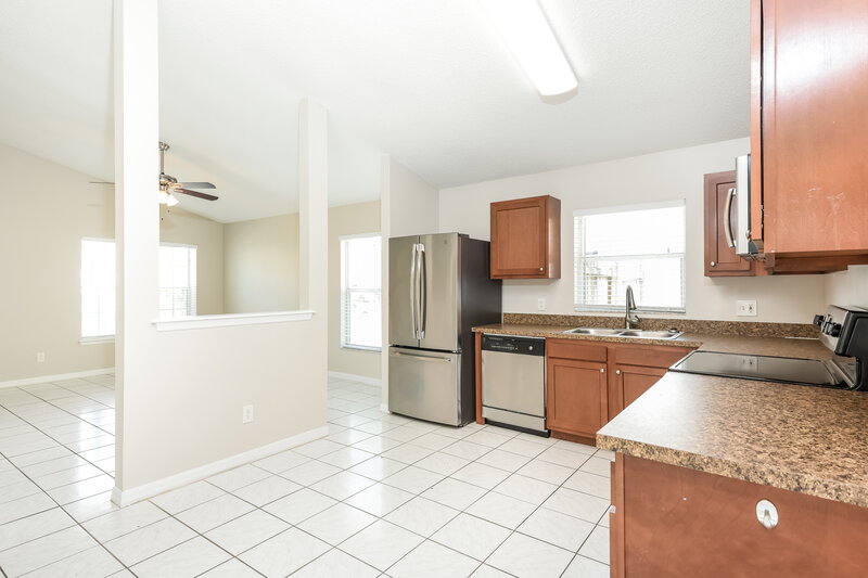 2,155/Mo, 9565 Violet Drive Orlando, FL 32824 Kitchen View 2
