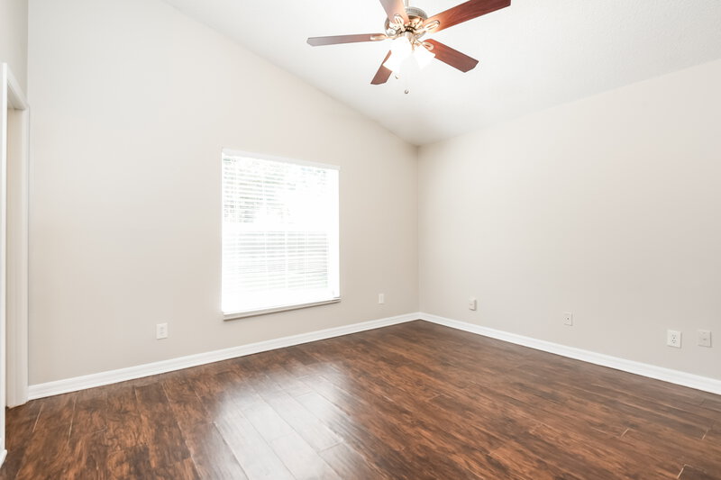 2,155/Mo, 9565 Violet Drive Orlando, FL 32824 Main Bedroom View