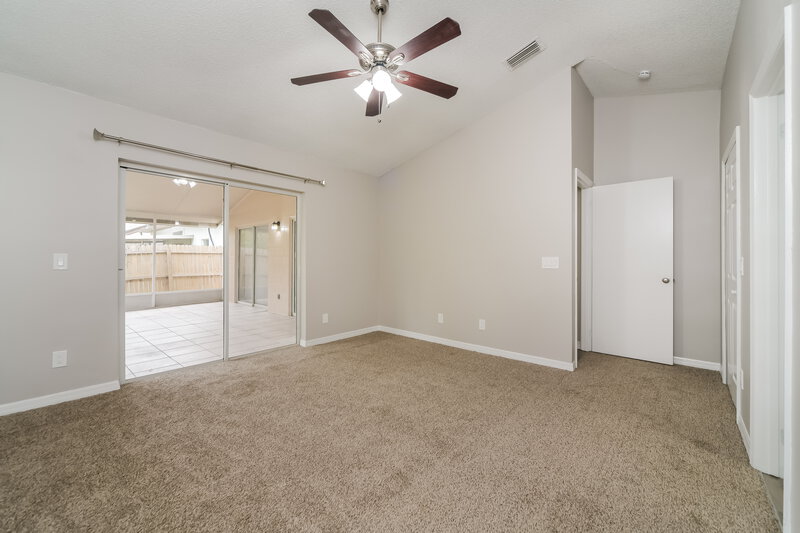 2,330/Mo, 1077 Brielle Court Oviedo, FL 32765 Main Bedroom View 2