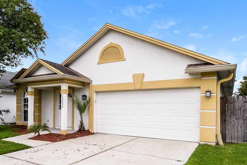 2,375/Mo, 12609 Whiterapids Drive Orlando, FL 32828 Front View