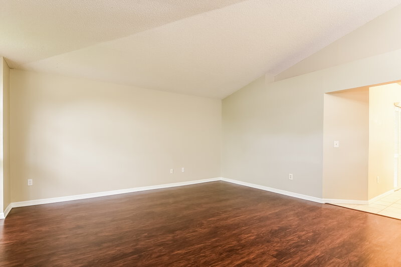 2,375/Mo, 12609 Whiterapids Drive Orlando, FL 32828 Living Room View 2