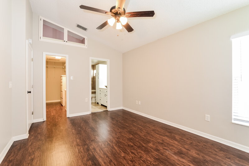 2,520/Mo, 12609 Whiterapids Drive Orlando, FL 32828 Main Bedroom View 2