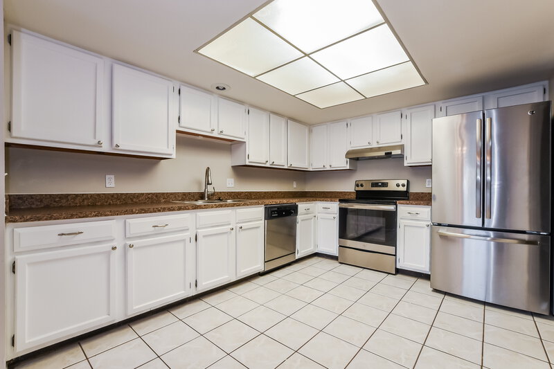 2,950/Mo, 1335 Alfonzo Cir Winter Springs, FL 32708 Kitchen View
