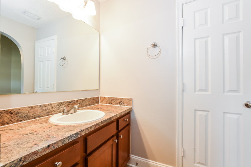 2,055/Mo, 12901 Odyssey Lake Way Orlando, FL 32826 Main Bathroom View