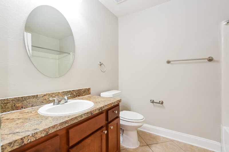 2,055/Mo, 12901 Odyssey Lake Way Orlando, FL 32826 Bathroom View