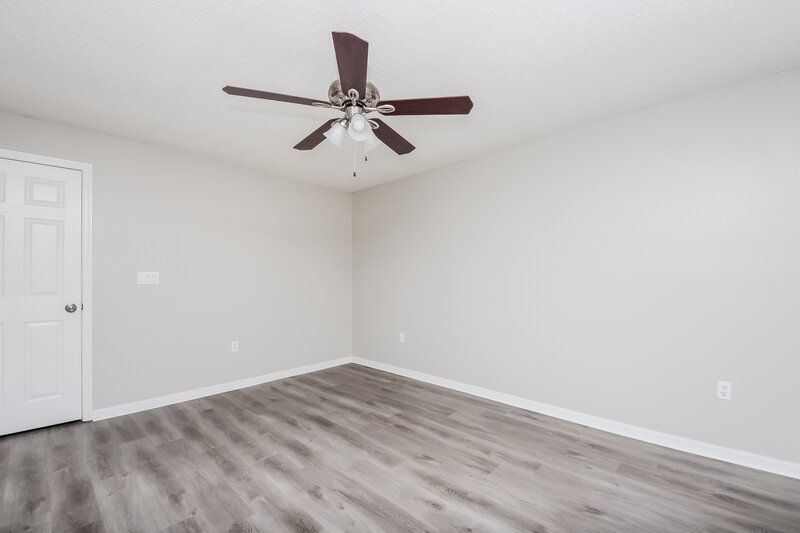 1,940/Mo, 613 Deauville Court Kissimmee, FL 34758 Master Bedroom View 2