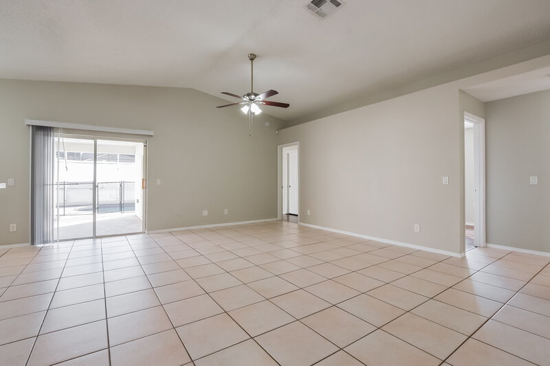 2,035/Mo, 8669 Wellington Loop Kissimmee, FL 34747 Living Room View 2