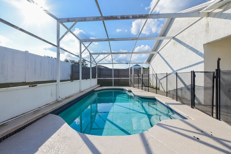 2,035/Mo, 8669 Wellington Loop Kissimmee, FL 34747 Pool View